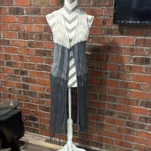 Daytrip Open-Knit Fringe Vest in Cream and Charcoal. Size Small.